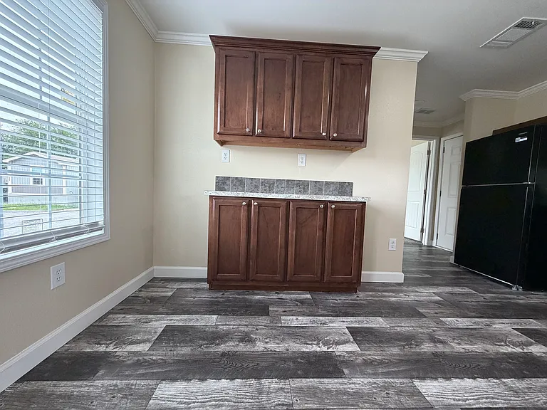 709 N Collins Fwy #180 — Photo 5