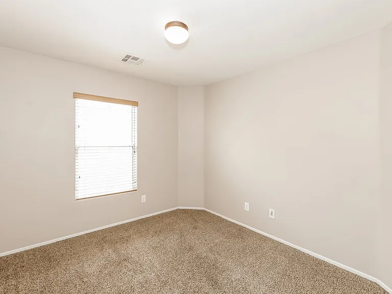 3433 Palatine Hills Ave — Photo 13