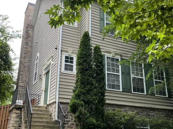 306 Oxford Glen Ct, Purcellville, VA 20132