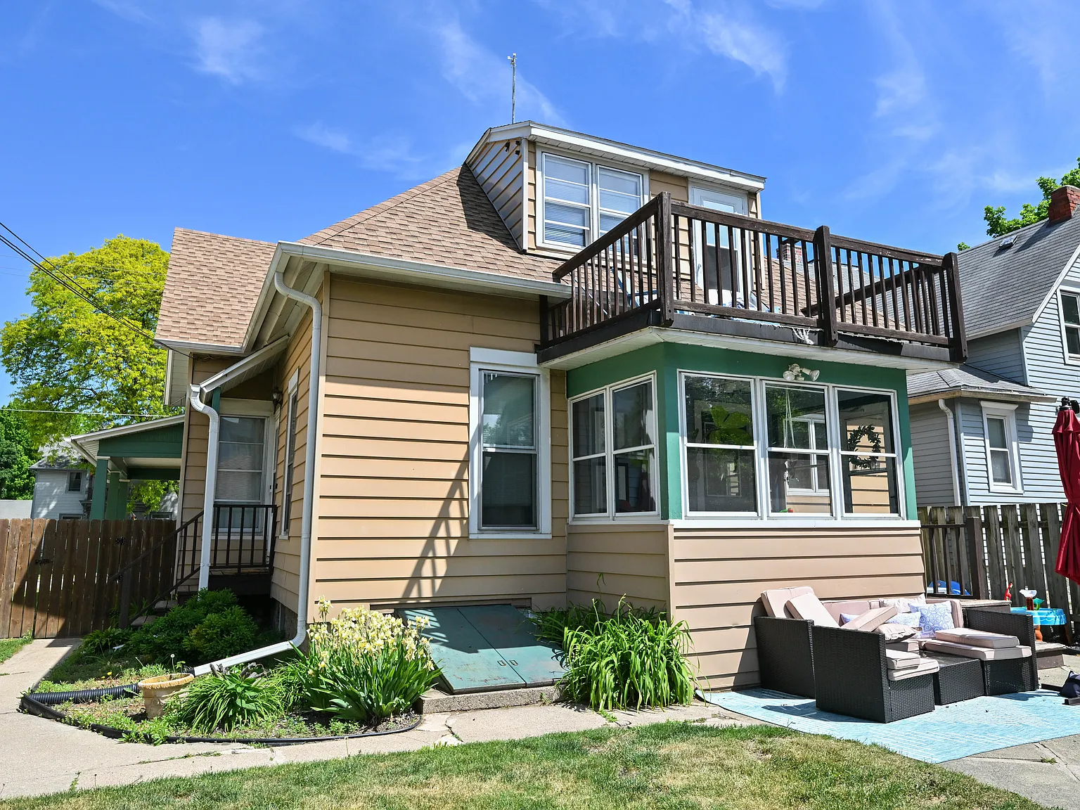 Arcadian Duplex — Photo 2