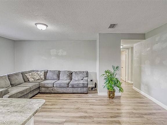 4th image of 10903 N 29th St