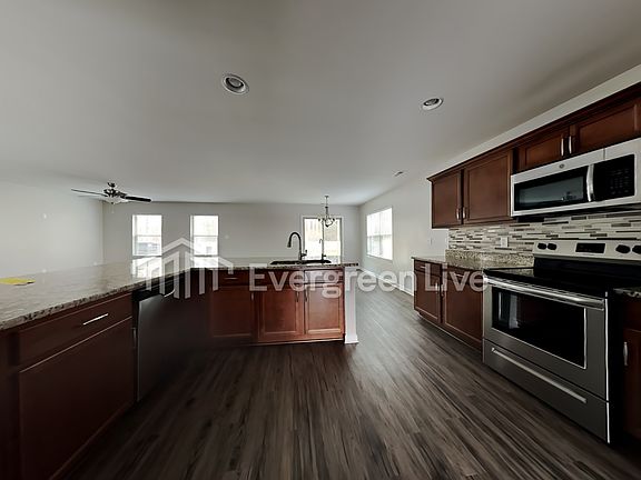 5th image of 158 Winstead Cir