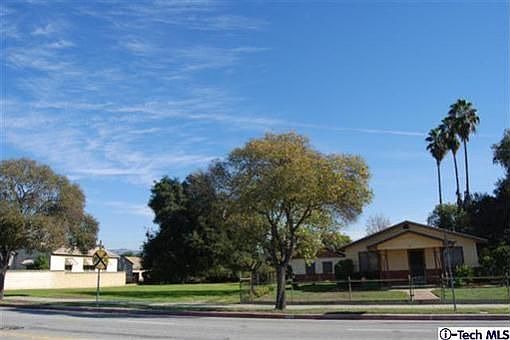 1st image of 610 S Ramona St