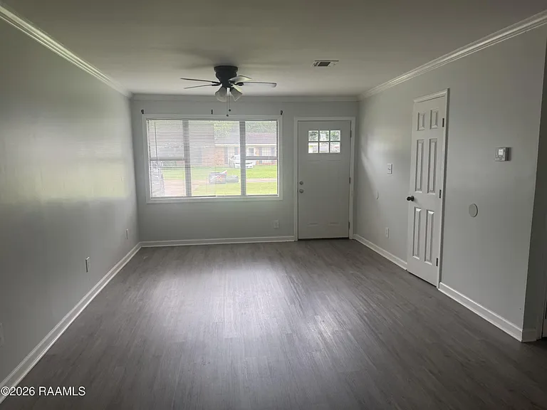 113 Raceway St — Photo 2