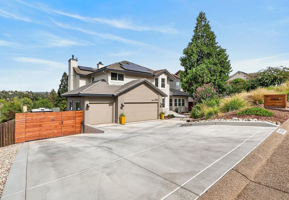 1st image of 2583 Bertella Rd