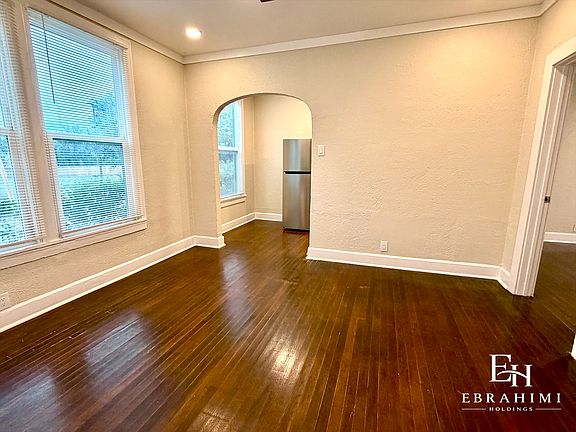 4th image of 200 E Dewey Pl APT 6