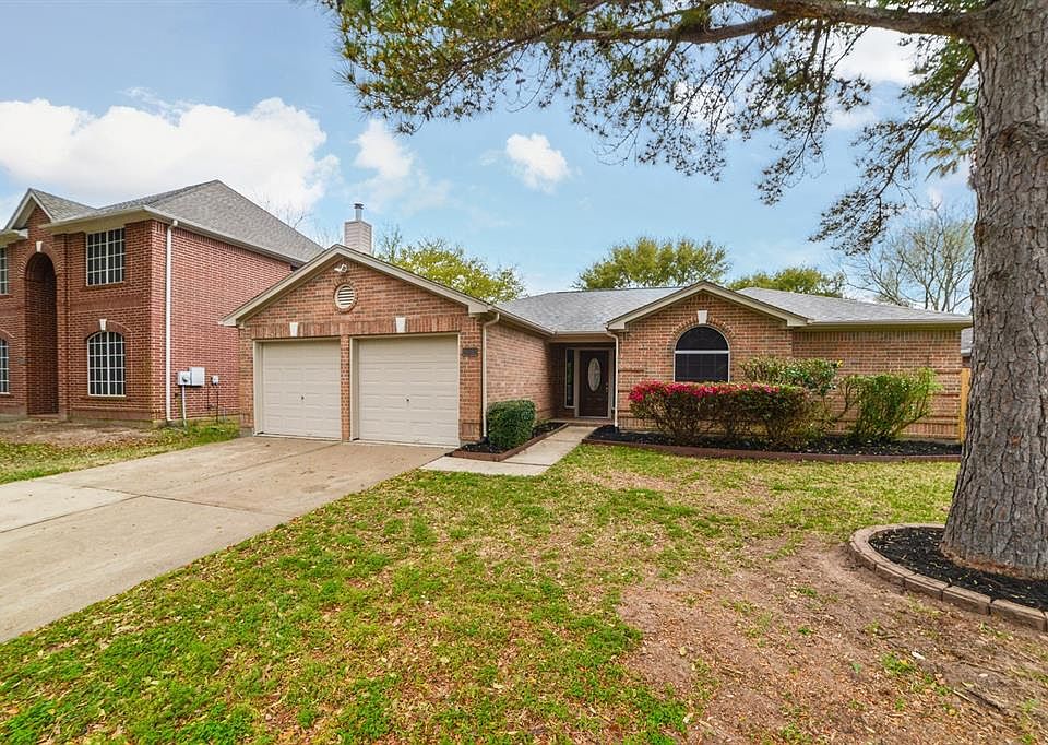 1st image of 21630 Bay Palms Dr