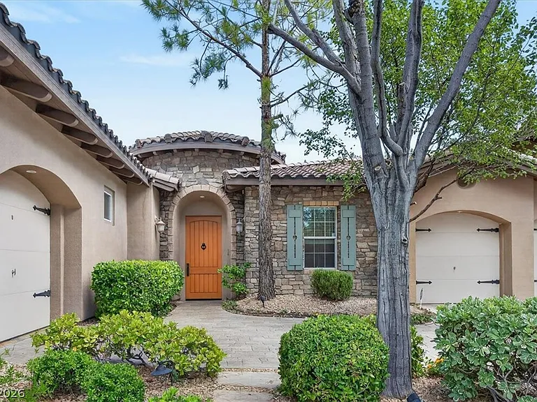 77 Tapadero Ln — Photo 3