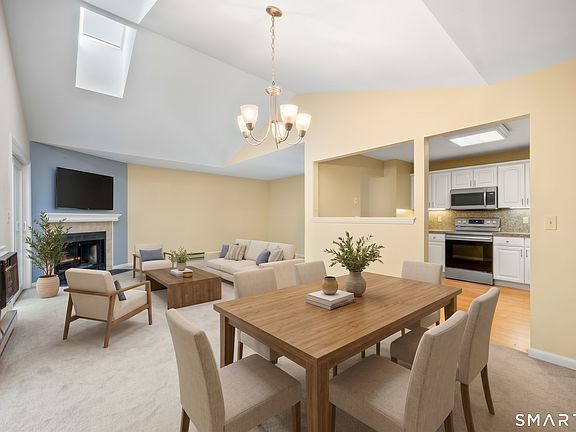 5th image of 97 Richards Avenue APT D15
