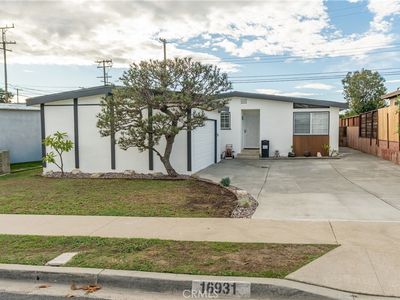 16931 S Raymond Ave, Gardena, CA, 90247