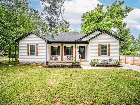 130 Blakey St, Auburn, KY 42206