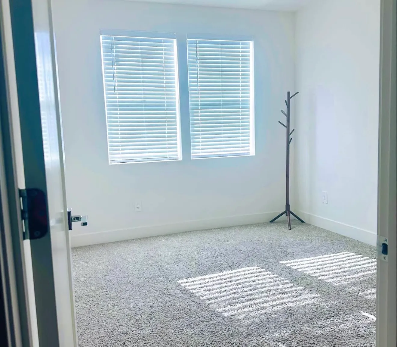 4 bed, 2193 sqft, $1,050 — Photo 3