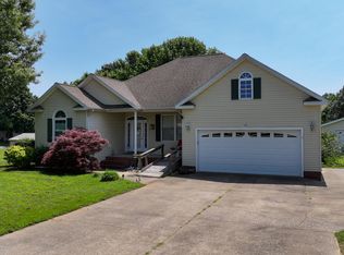 43 Crosshill Rd, Eddyville, KY 42038