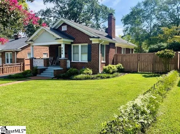 206 Robinson St, Greenville, SC 29609