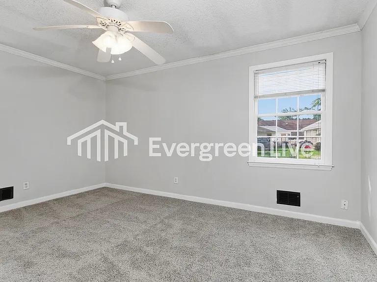 2129 Mary Hill Dr — Photo 10