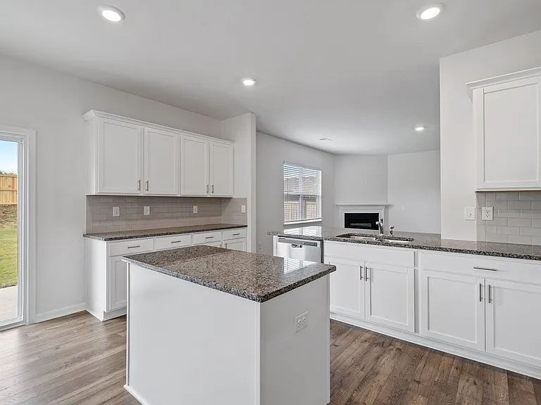 340 Fenwick Dr — Photo 12