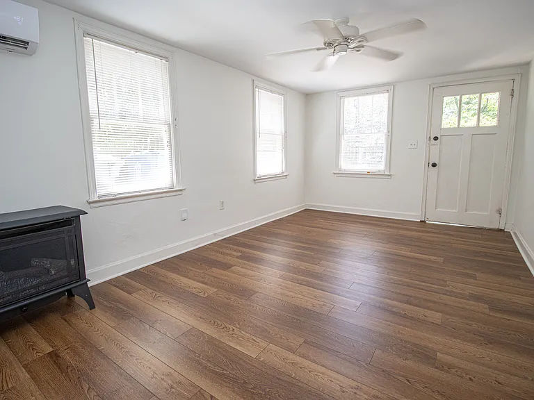 314 Ravenel St — Photo 3