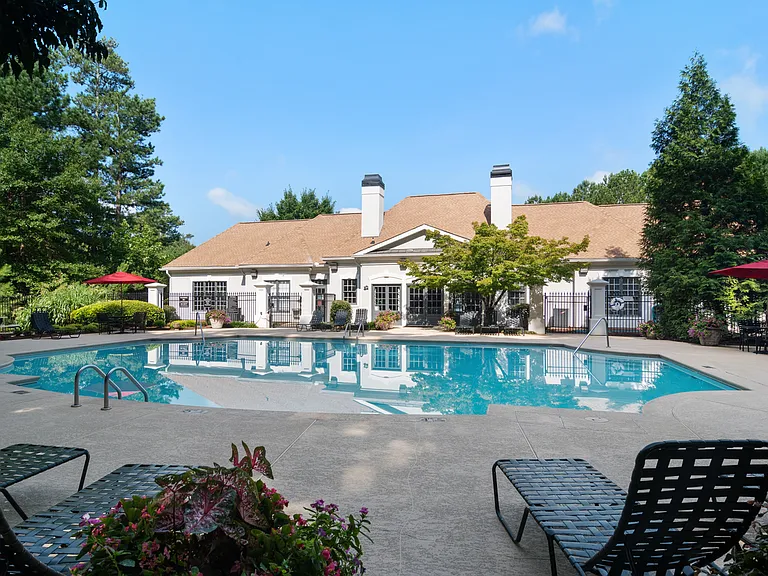 Durant at Sugarloaf Apartment Homes — Photo 7