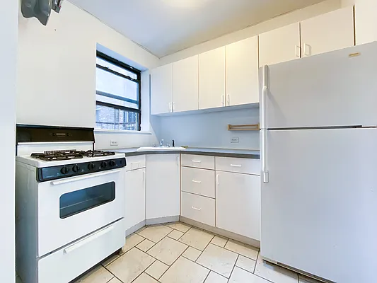 Rented by City Connections Realty | media 22
