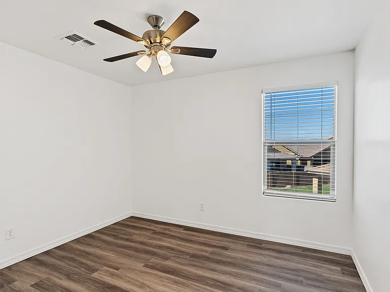 21044 E Cherrywood Dr — Photo 17