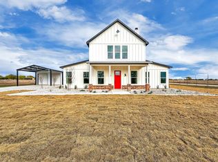 318 Camp Rd, Mcgregor, TX 76657