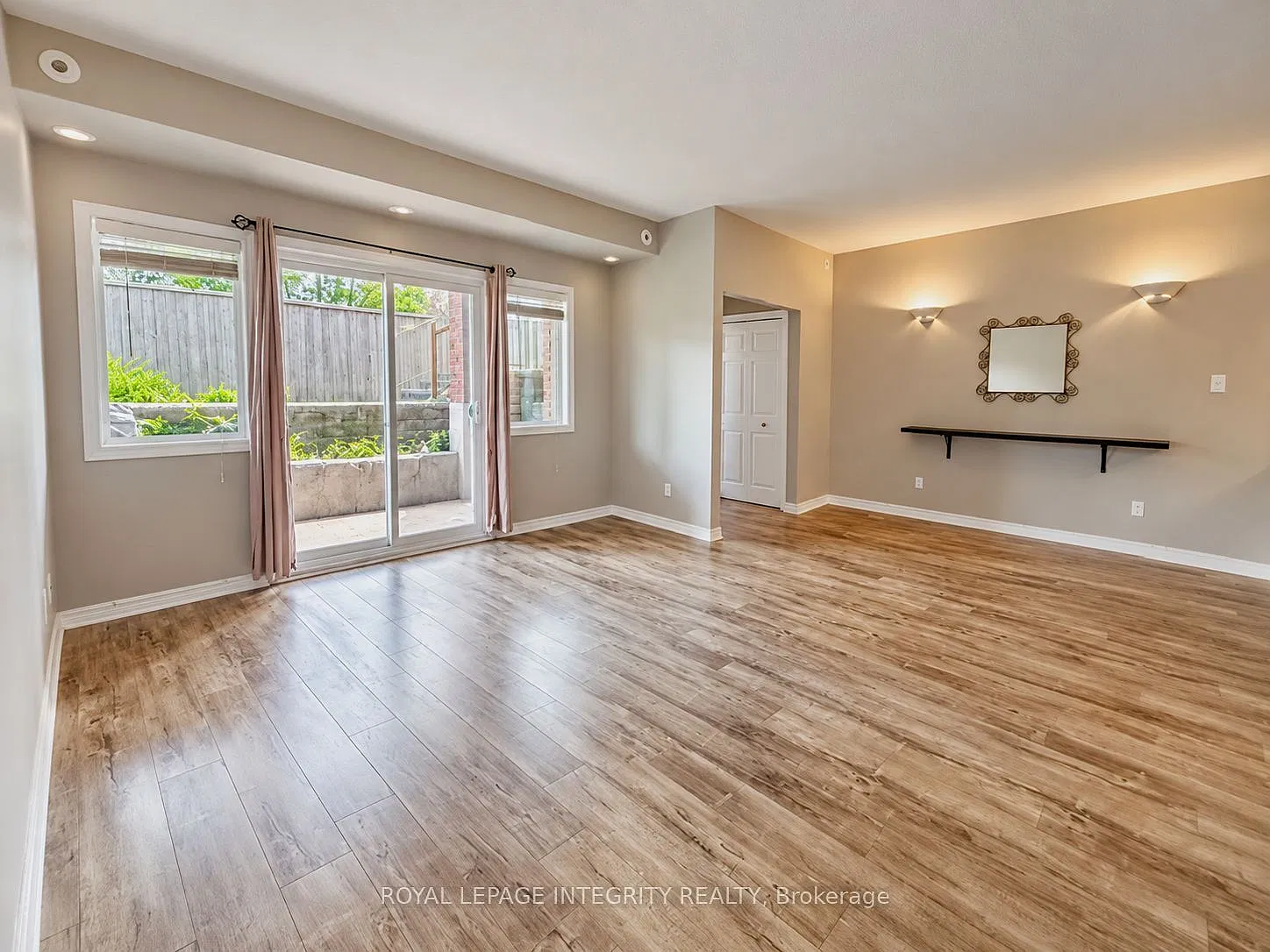 2 bed, $2,000 — Photo 4