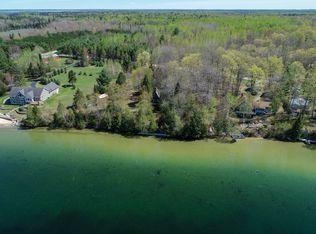 4458 Hiawatha Dr, Cheboygan, MI 49721