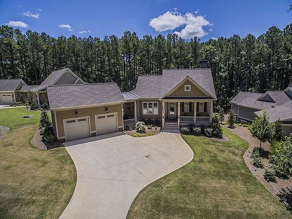 3rd image of 1030 Club Pointe Cir