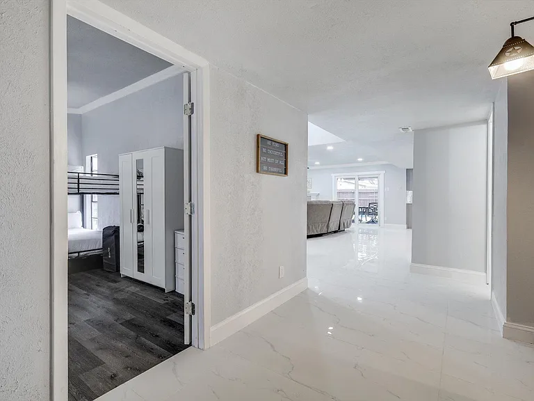 5048 Pemberton Ln — Photo 30