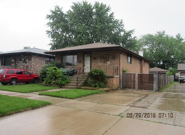 1st image of 801 Superior Ave