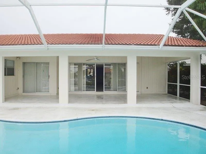 3 bed, 2.0 bath, 1673 sqft, $2,500 — Photo 3