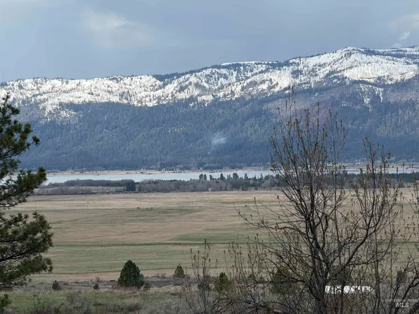 Seubert St, Donnelly, ID 83615