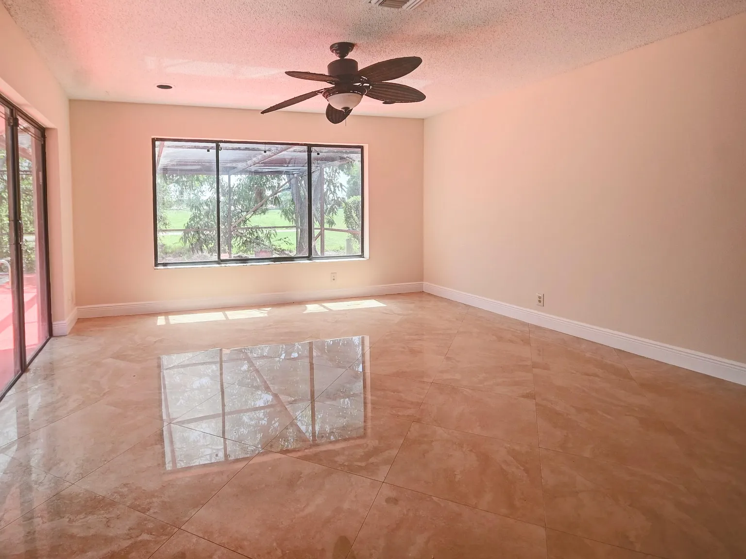 3 bed, 2.5 bath, 2657 sqft, $4,695 — Photo 4