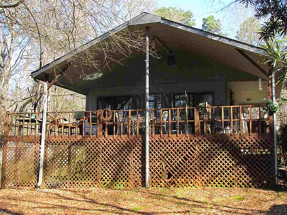 4th image of 427 Hillcrest Cir
