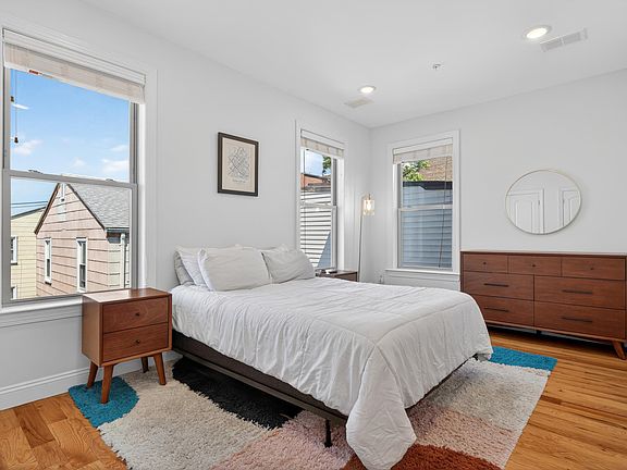 3rd image of 512 4th St #3
