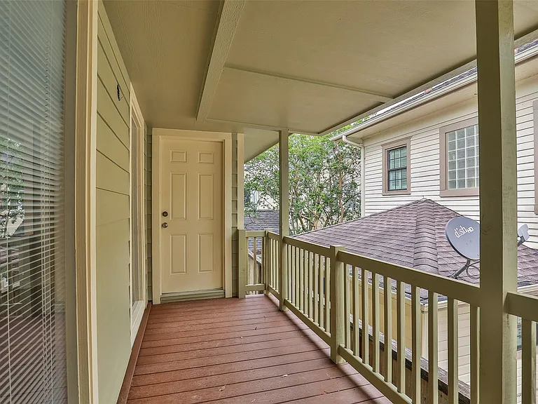 1611 Oakdale St — Photo 24