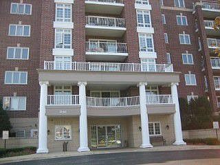 1st image of 7061 W Touhy Ave APT 509