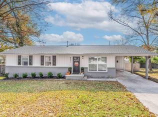 8001 Iowa Dr, Little Rock, AR 72227