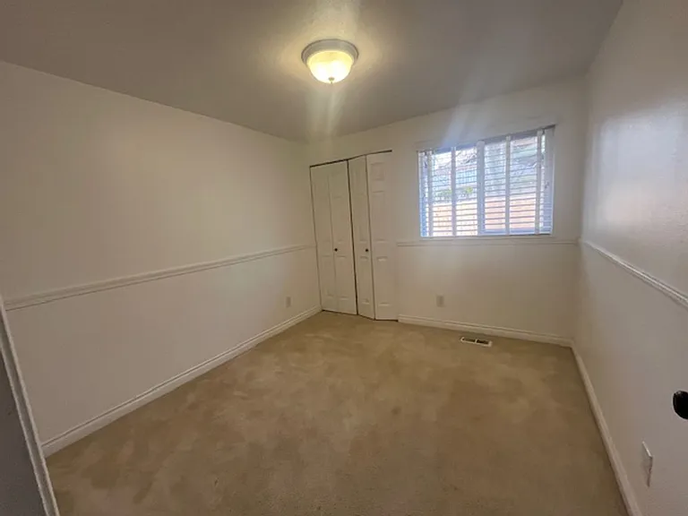 1060 SW View Crest Dr — Photo 12