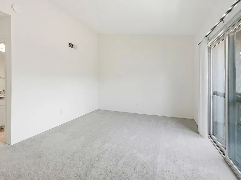 6805 Briarwood Dr — Photo 12