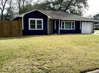 2200 Linwood Ln, Bay City, TX 77414