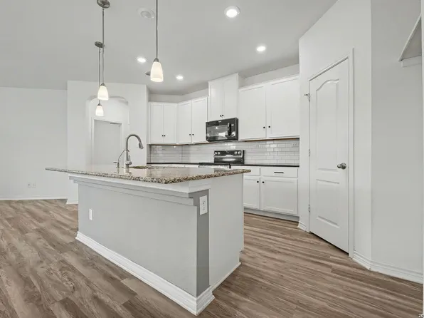 4568 KLEIN MDWS, New Braunfels, TX 78130