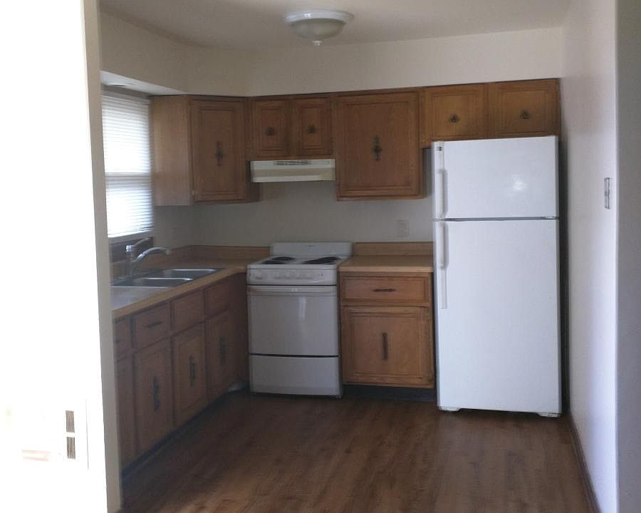 2nd image of 2915 N Richmond Rd APT T