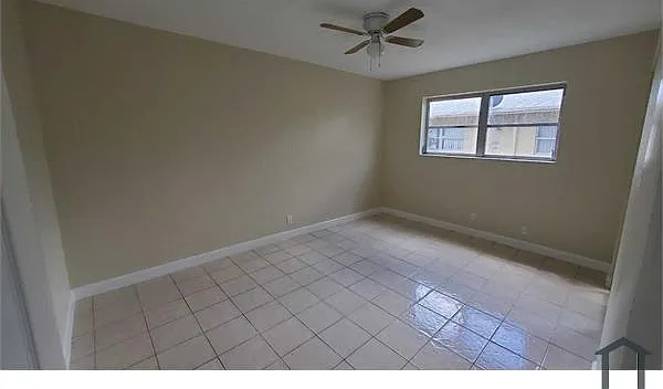 6822 SW 18th Ct — Photo 13