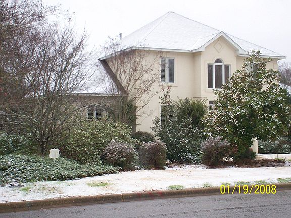 Front left from street