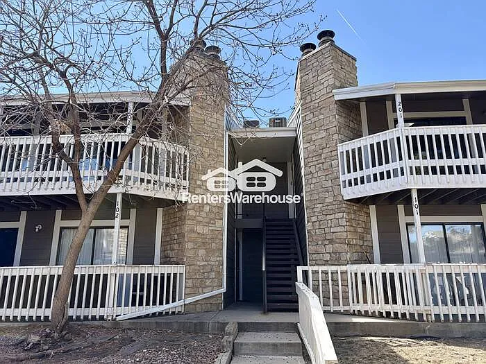 Building Photo - 18003 E Ohio Ave #201