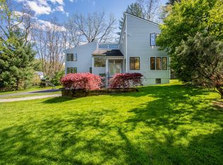 42 Butterwood Ln E, Irvington, NY 10533