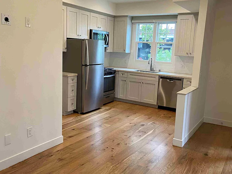 131 E Brookdale Pl #A — Photo 5