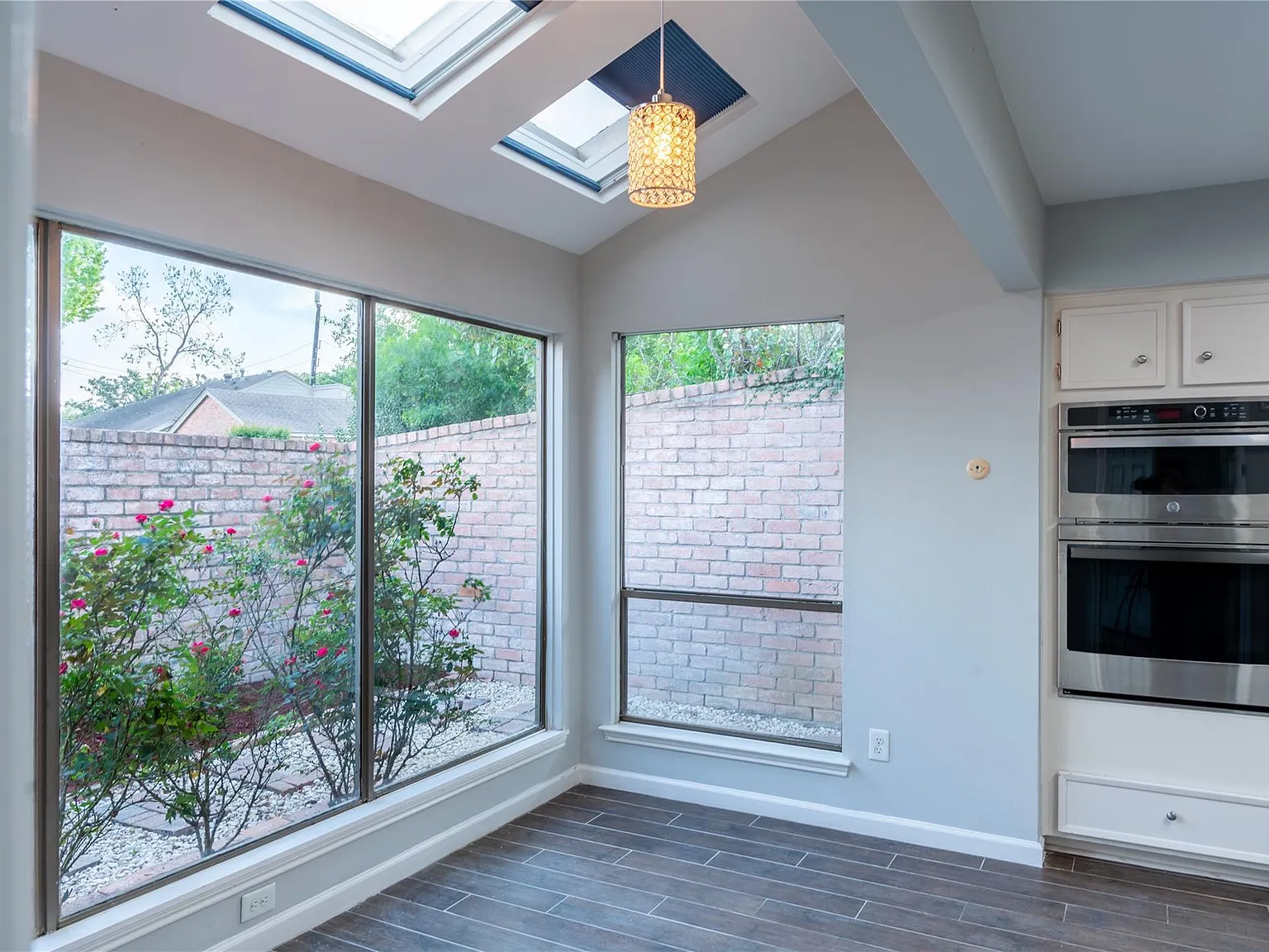 4 bed, 2.5 bath, 2448 sqft, $2,900 — Photo 4