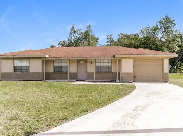 325 SW Eastport Cir